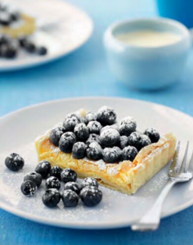 Вот такой получается с тонким ароматом и приятной кислинкой ягодный десерт, если его приготовить по рецепту ниже 