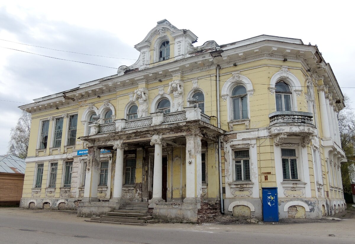 Гостиница купеческая николо березовка. Бежецк новгород. Бежецк новгород. Дом купца. Дом купцов неворотиных бежецк.