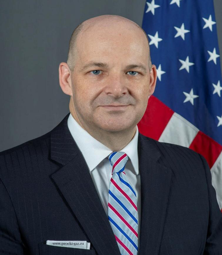 Кристофер Робинсон