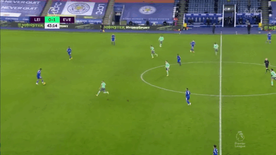 Фофана обрезался, но вскоре исправился, заблокировав проход Ричарлисона