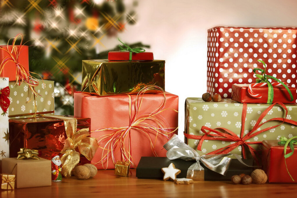 время подарков. новый год время подарков.