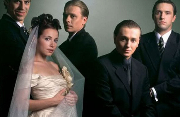 Слева направо: Дмитрий Дюжев, Екатерина Гусева, Павел Майков, Сергей Безруков, Владимир Вдовиченков.