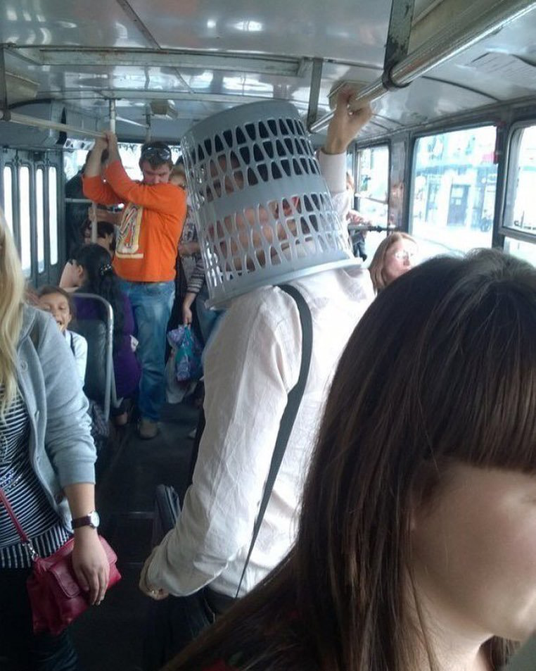Случай в общественном транспорте. Смешные люди в автобусе. Смешной автобус. Смешные люди в маршрутке. Приколы про общественный транспорт.