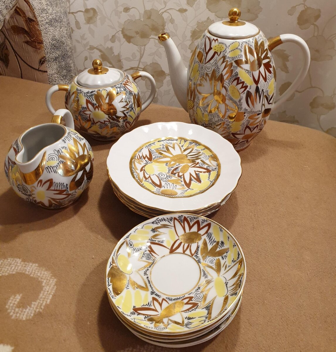 золотые ромашки лфз. чайная пара лфз золотые ромашки. золотые ромашки ифз сервиз чайный. чайный сервиз лфз золотые ромашки. золотые ромашки кофейный сервиз ифз.
