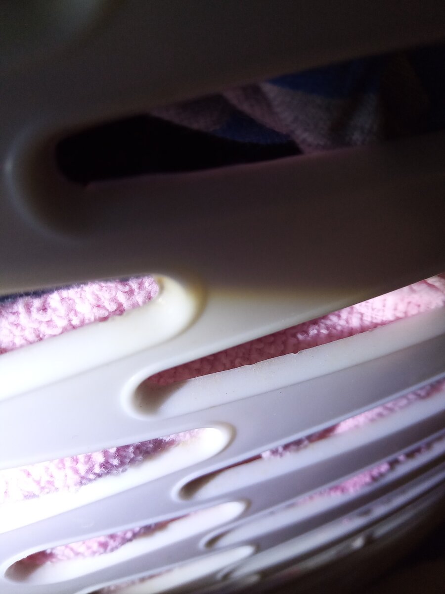 японская заточка. На задней стенке такие же.