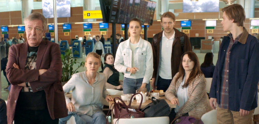 Михаил Ефремов, Оксана Акиньшина, Юлия Хлынина, Никита Ефремов, Евгения Добровольская и Павел Табаков