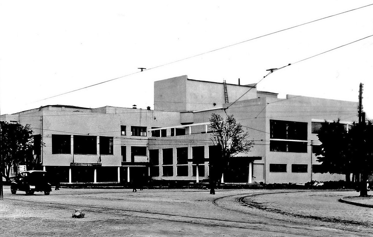 Здание Свердловской киностудии