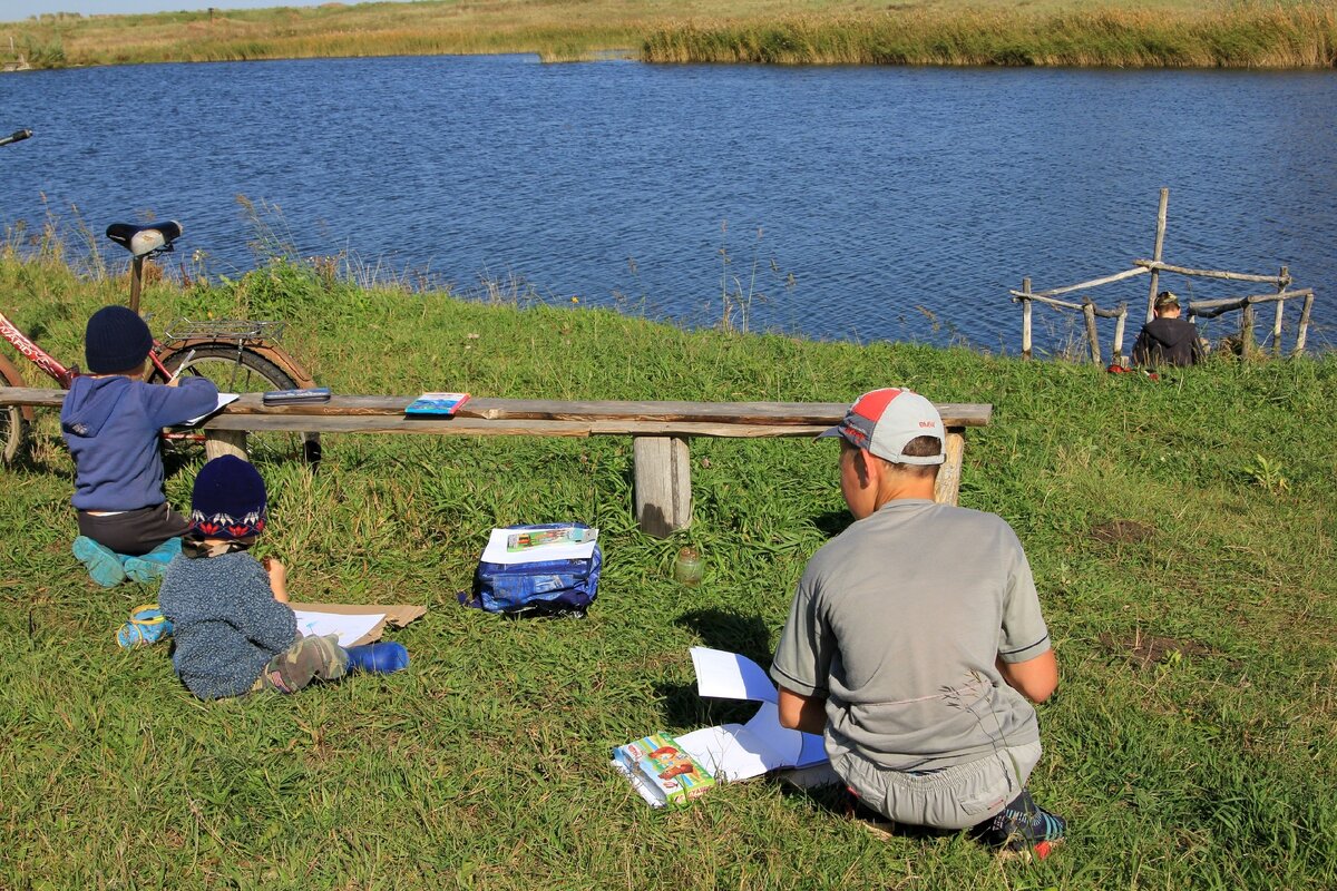 Урок рисования на природе.