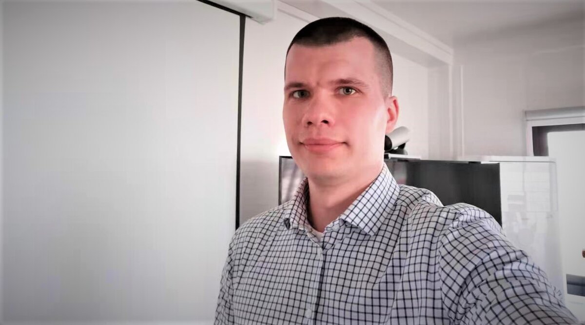 Сперва представлюсь, друзья... Меня зовут Стас. С 2019 года живу и работаю в Китае. На канале вы найдете много интересной и полезной информации про саморазвитие, карьеру и другие насущные проблемы. Рассказываю про мой опыт и особенности жизни за границей.