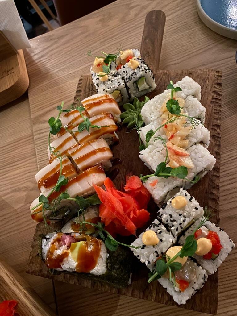 Такая еда на шведском столе попадается редко. 