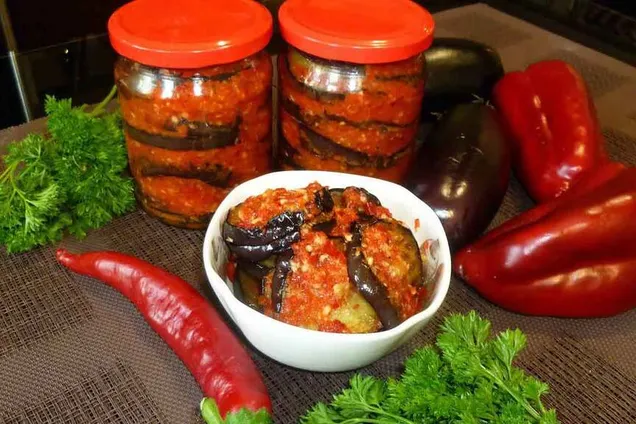 Маринованные баклажаны с томатной пастой 