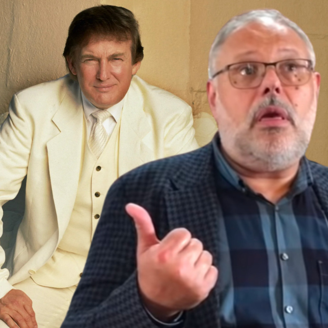 Трамп в белом фраке