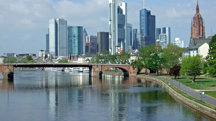 Вид на Деловой район Франкфурта