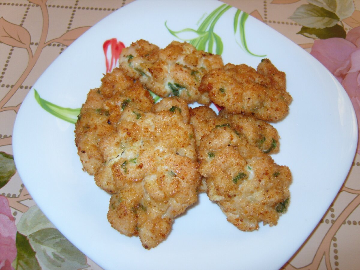 Пп рубленные котлеты из грудки. Шницель рубленый куриный. Рубленные котлеты. Котлеты рубленые из курицы. Рубленные котлеты из куриной грудки.