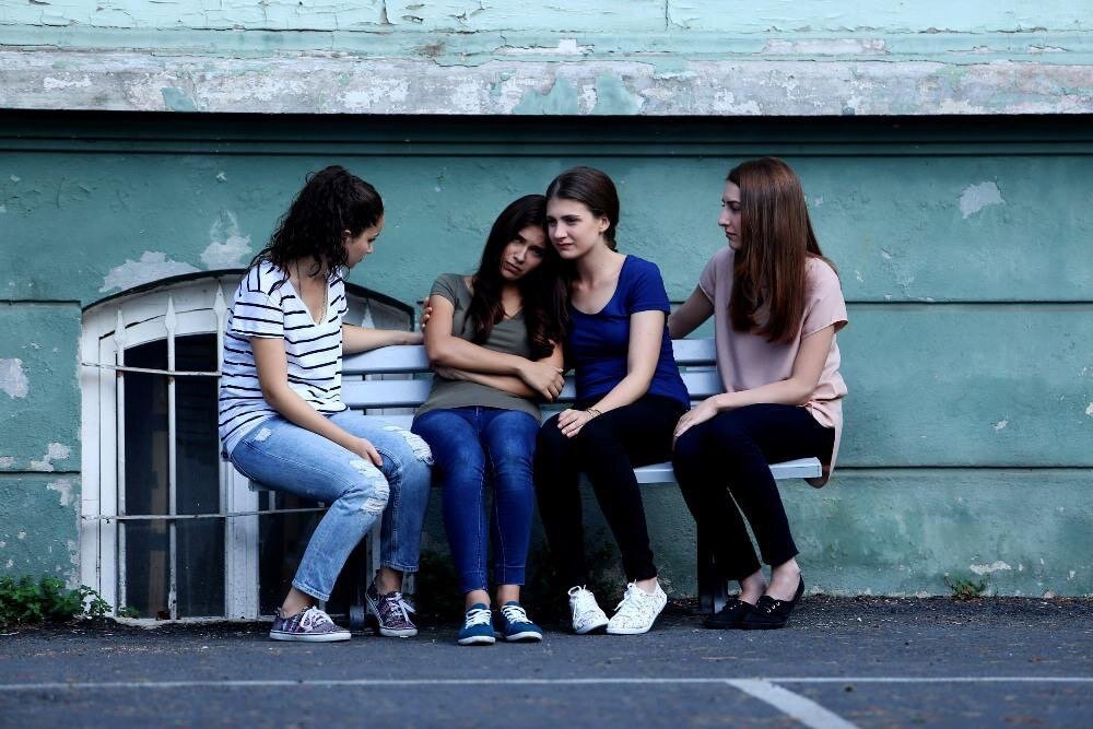 Кадр из сериала "Обиженные цветы".