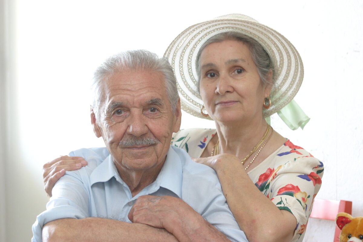 Художники Хайдар и Ифира Сайбаталовы.                                    Поддержите, друзья, канал лайком и подпиской