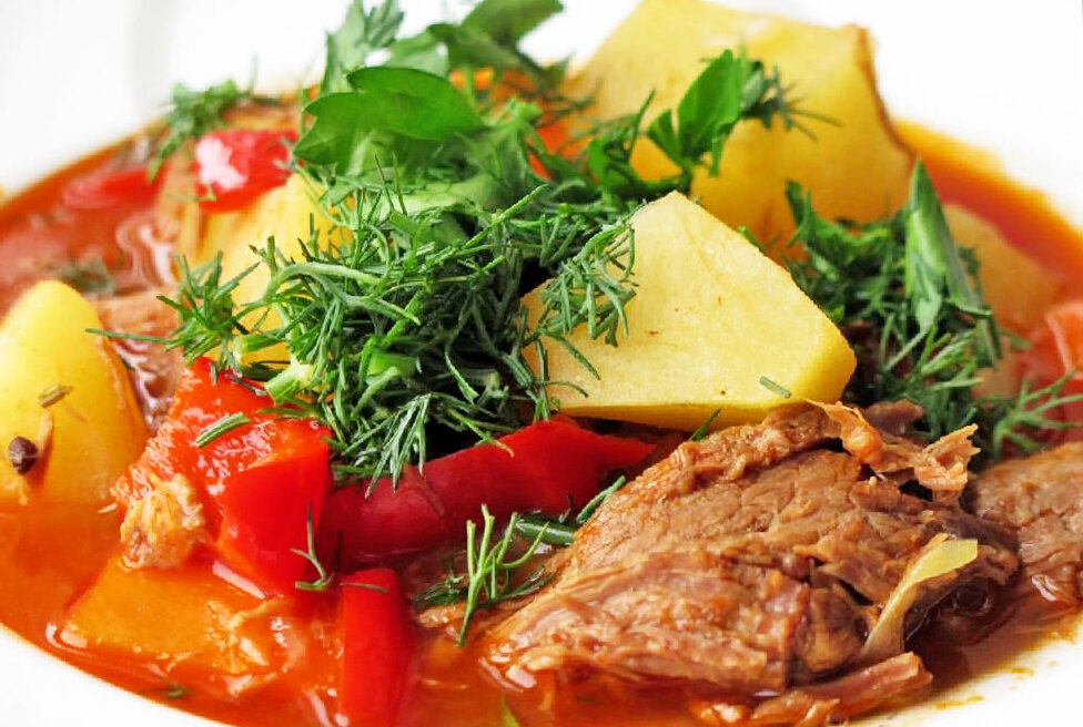 Шурпа из баранины в казане