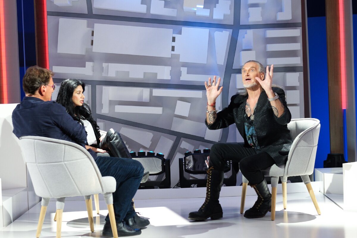 Фото в студии – Семён Оксенгендлер