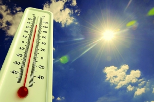 СМИ ИА "Новости УрФО" сообщает об аномально жаркой неделе в Зауралье. Вся предстоящая пятидневка в Кургане будет очень жаркой. Столбики термометра будут на отметке до +32 градусов по Цельсию, - передает информационное агентство "Новости УрФО".

Курганцев ждёт солнечная погода всю неделю по пятницу включительно. Тридцатиградусная жара прогнозируется и в вечернее время. Медики предупреждают о возможных обострениях хронических заболеваний. 