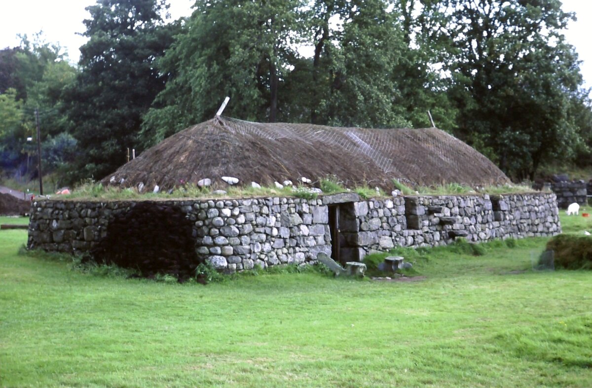 Кельтский дом (реконструкция, фото wikimedia.org).