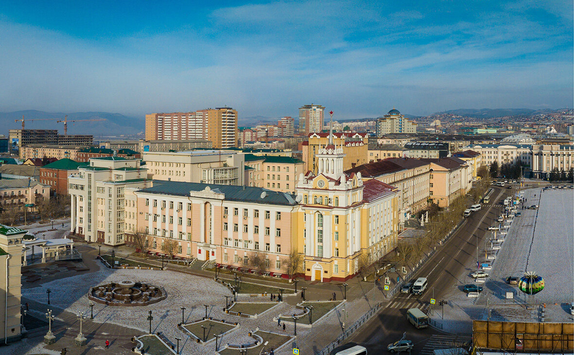 Г улан удэ республика. Улан-Удэ. Площадь города Улан-Удэ. Республика Бурятия столица город Улан-Удэ. Виды города Улан Удэ.