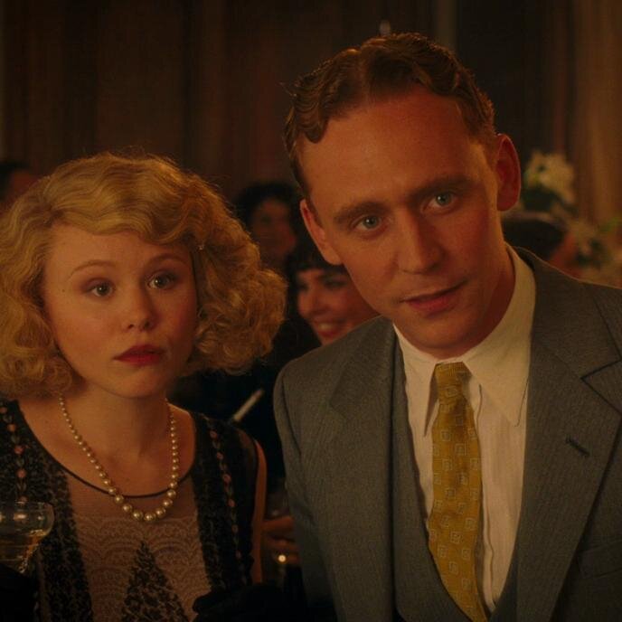 Исполнители Элисон Пилл и Том Хиддлстон