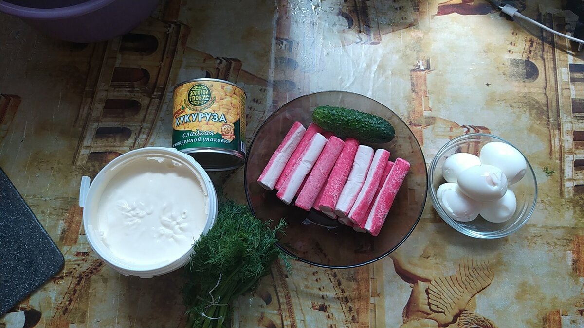 Салат с крабовыми палочками, огурцом и кукурузой - Пошаговый рецепт с фото | Салаты