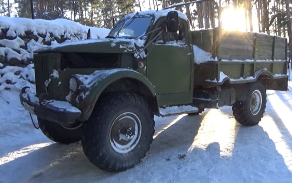 Первый советский грузовой вседорожный автомобиль - ГАЗ-66