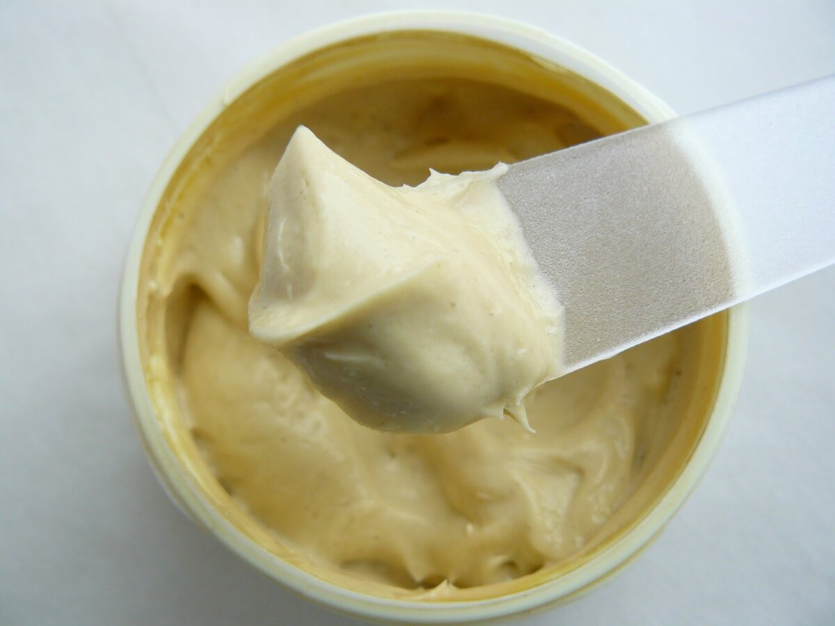 Мазь на основе конского каштана используют для лечения различных заболеваний, чаще всего варикоза