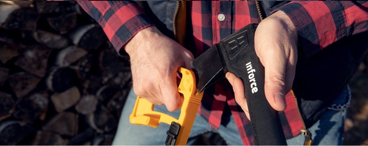 Универсальный топор с точилкой в кофре Inforce 440 г 230 мм 06-12-23 