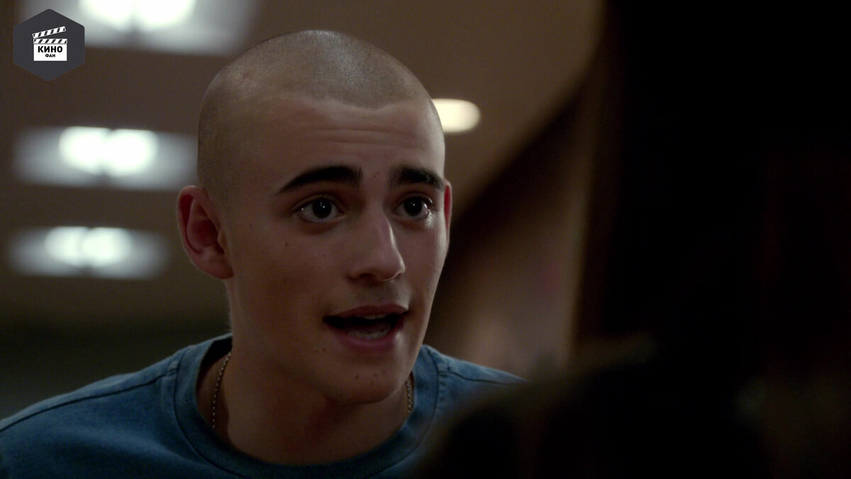 Кадр из сериала "Красные браслеты"