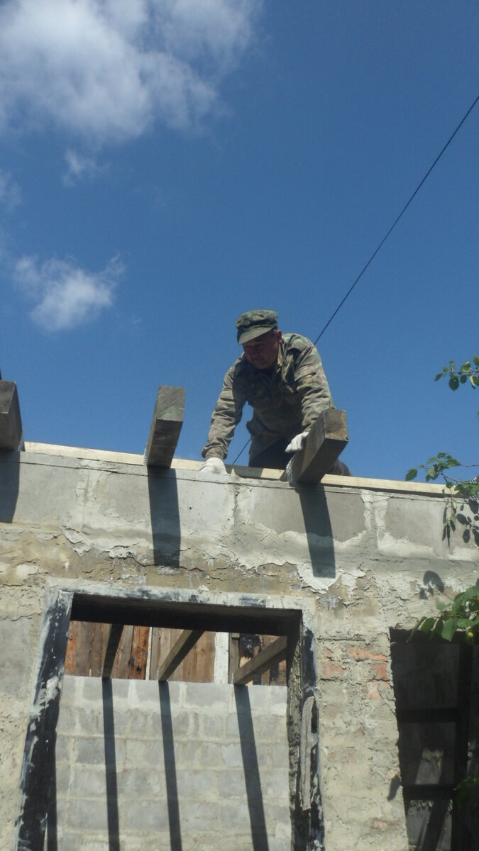 Решили строить хозблок из пеноблока, но очень сильно пожалели об этом.  Лучше бы купили шлакоблок. | МАГУСТО | Дзен