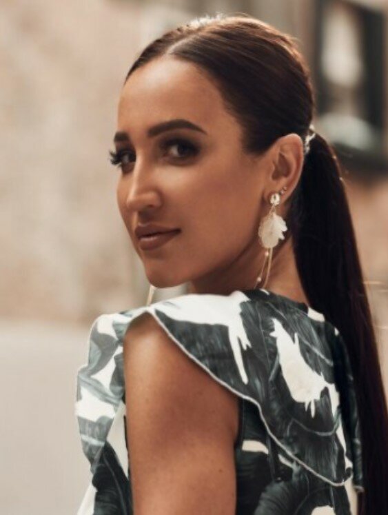 Бузова красавица. Счастья её в следующем году. Этот не удался.