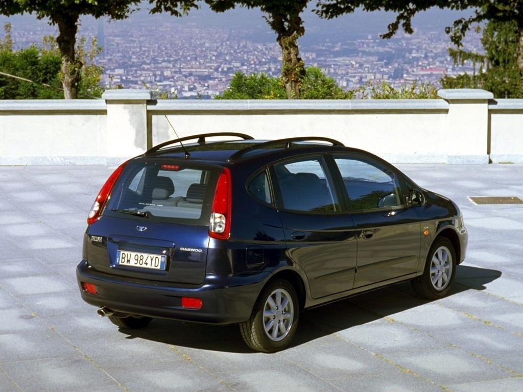 Так же выпускался под брендом Daewoo 