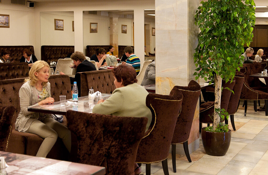 западное крыло новой третьяковки выставки. ресторан около третьяковской галереи. экскурсия в третьяковскую галерею. выставка поленова в третьяковской галерее 2019. собрание третьяковской галереи рокотов.