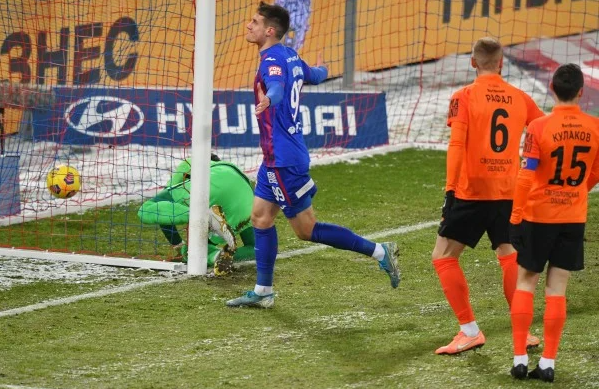 21-летний форвард празднует гол в ворота "Урала" 13.12.2020