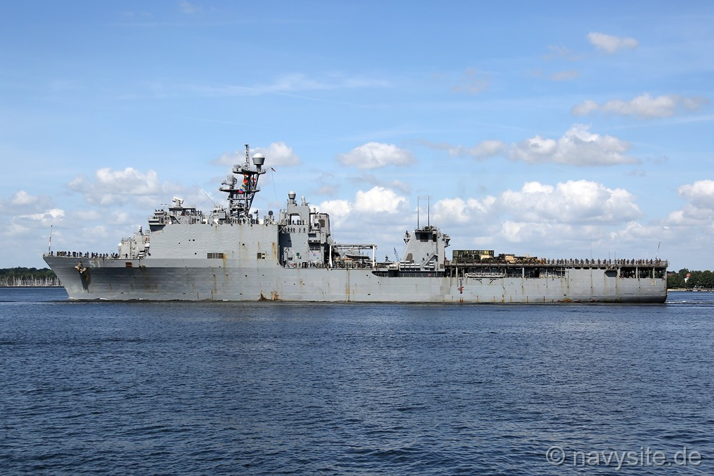 Десантный корабль "Oak Hill" ВМС США. Источник изображения: https://www.navysite