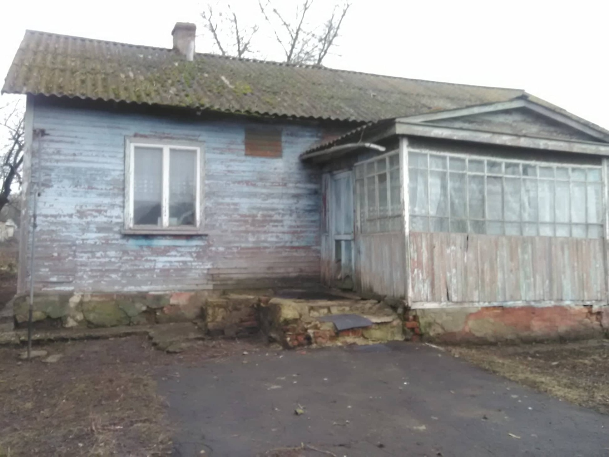 Здание ФАП в селе Н. Тагино Глазуновского района Орловской области.