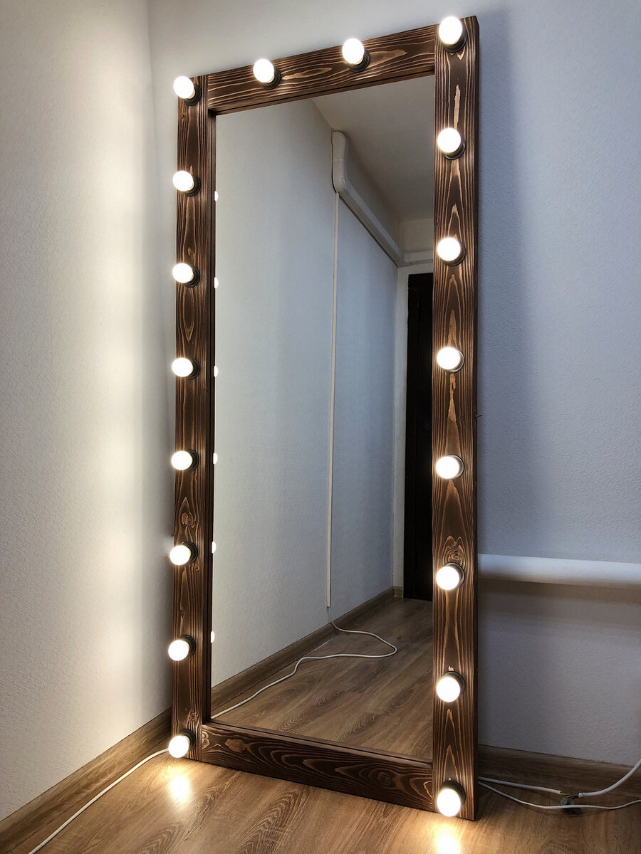 оно объемное и цена в районе 10.000 руб.