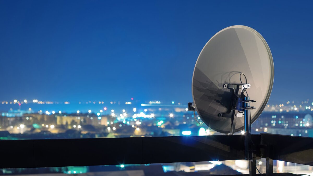 В данной статье мы расскажем об оборудовании спутникового телевидения, его преимуществах и партнерах – операторах, с которыми мы работаем в Сочи и Адлере. 