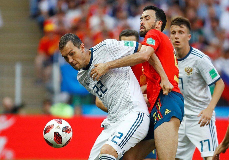 В России настроения осторожные в прогнозе выхода сборной из группы