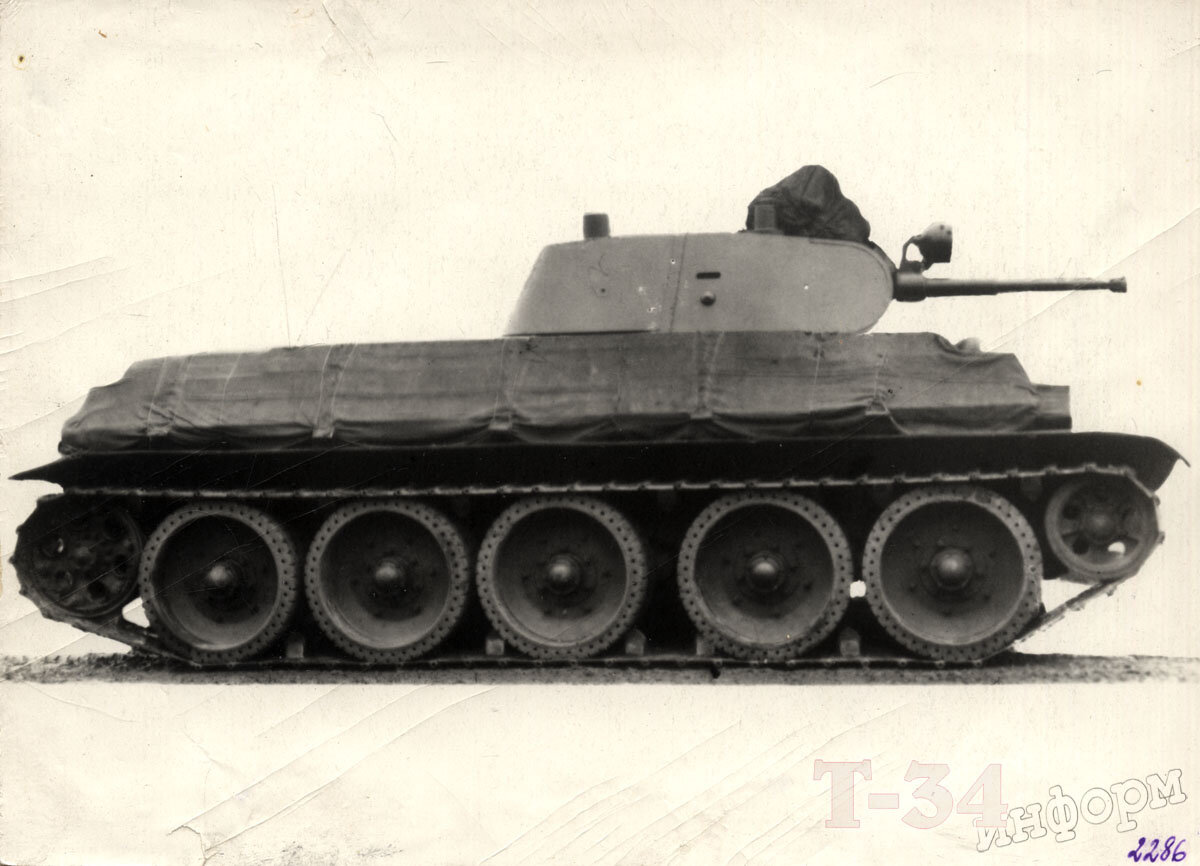 Самолет ту-22м-0. М 22 и а 32. М 22 и а 32. Колесно-гусеничный танк (а-32). А 32 и т 34.