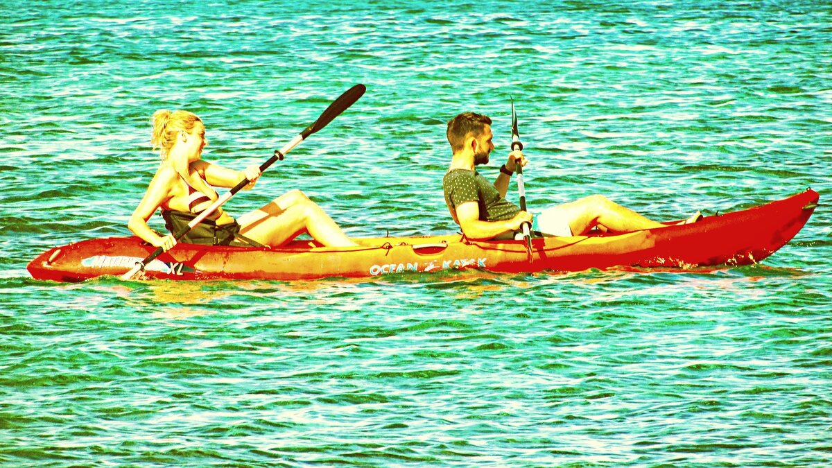 Жить в браке - как плыть на байдарке по бурной реке