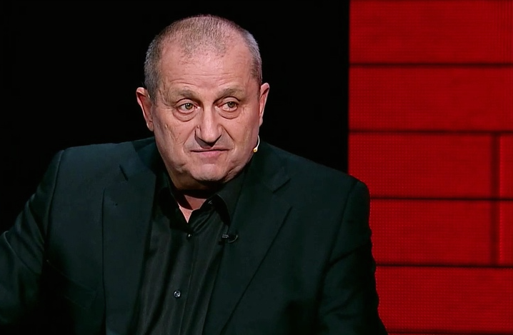 По мнению Якова Кедми Сталин в своих поступках руководствовался интересами страны и его совершенно не заботило личное богатство, обогащение близких. 