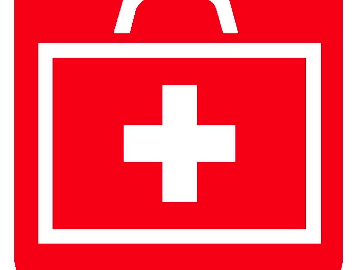 Наклейка на аптечку красный крест
