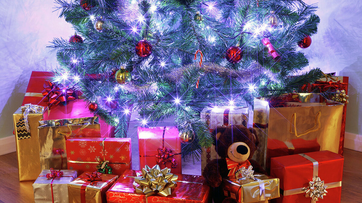 Россияне рассказали, сколько денег готовы потратить на новогодние подарки
