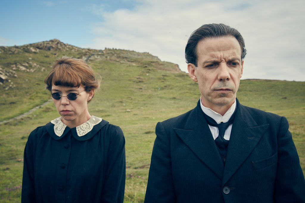 And then there were none, сериал, 2015. И никого не стало фильм 2015. 10 негритят 2014. И никого не стало сериал бёрн горман. 10 негритят 2014.