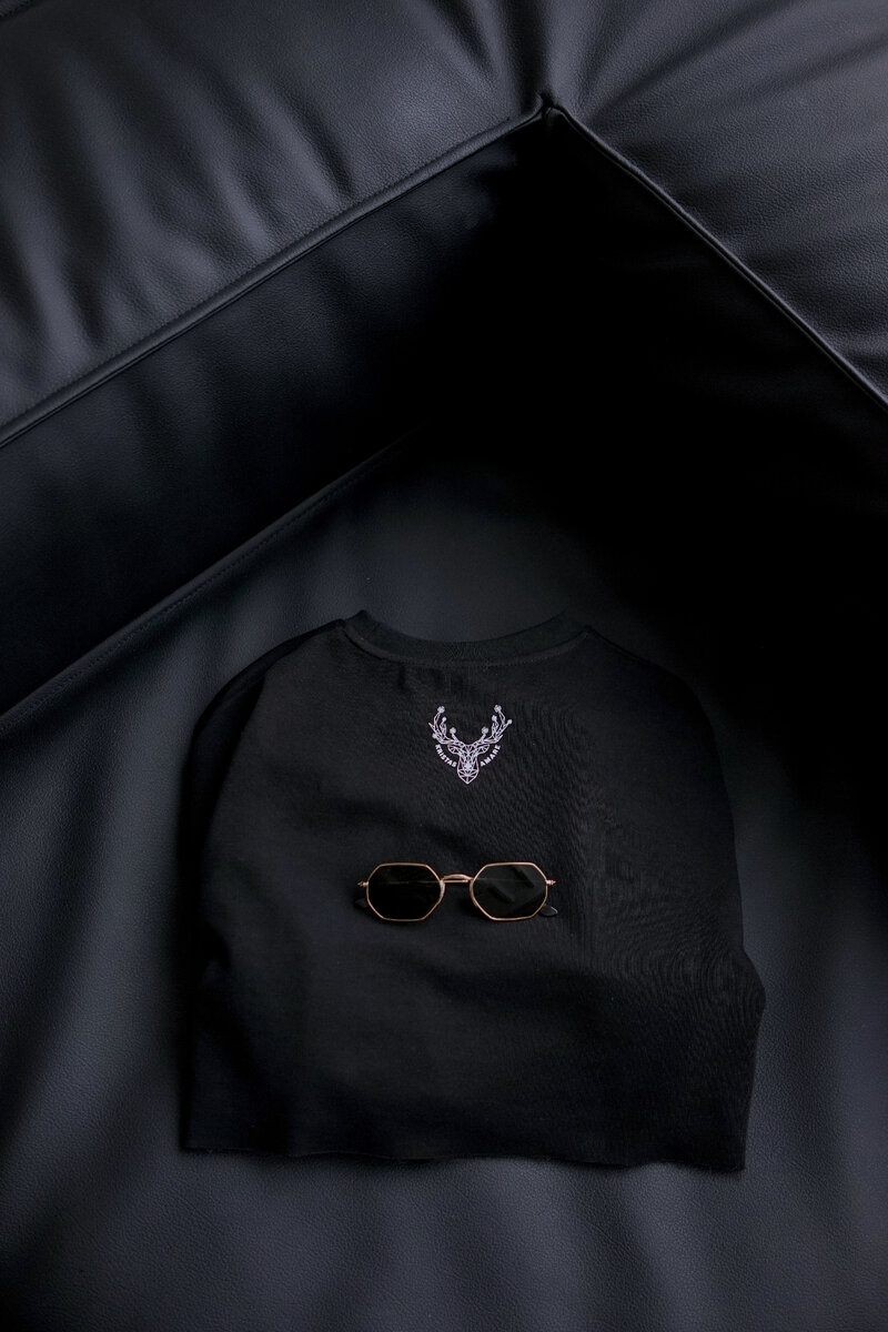 Для заказа костюма, а также для ознакомления с брендом Kristas Amare переходите в наше сообщество VKонтаке по ссылке: https://vk.com/kristas_amareclothes