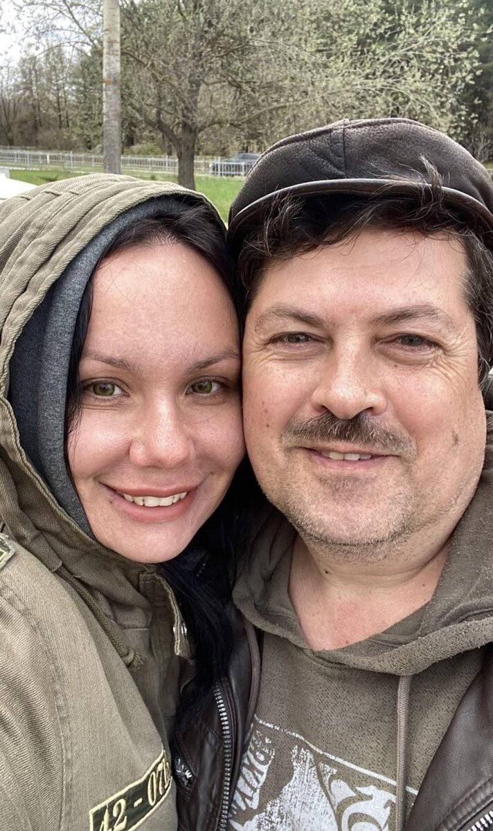 Я и мой любимый муж.