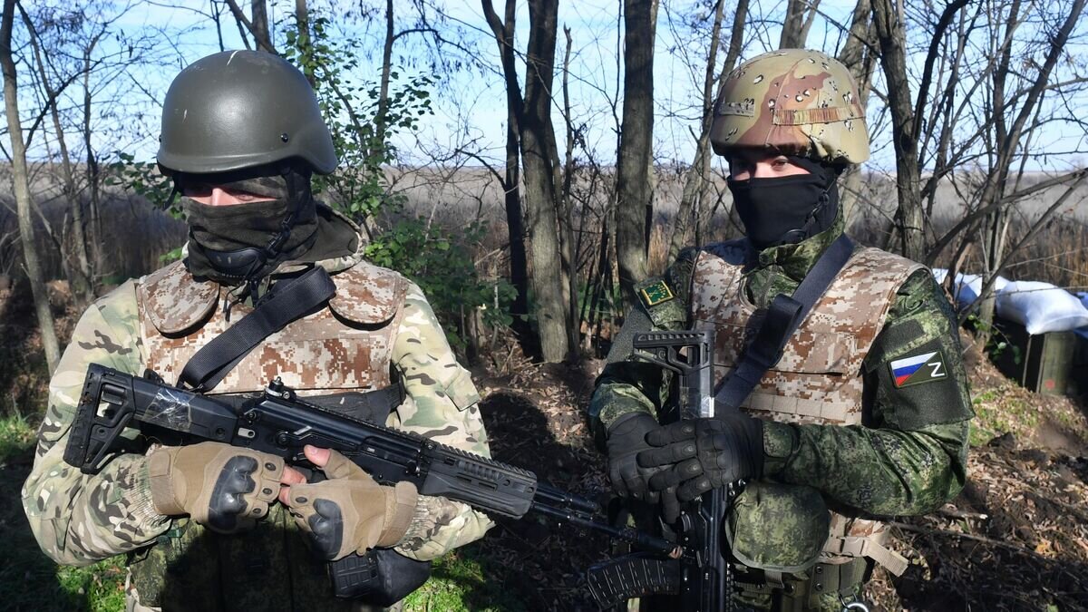    Военнослужащие ЮВО ВС РФ на позициях на Запорожском направлении© РИА Новости
